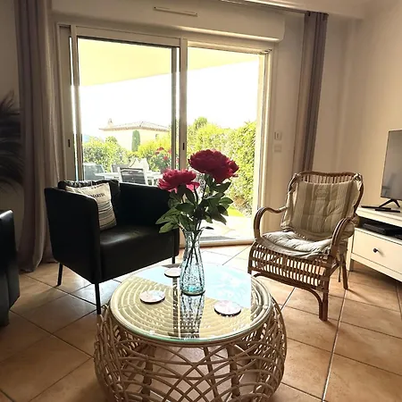 Les Pins Bleus App-02 By Interhome