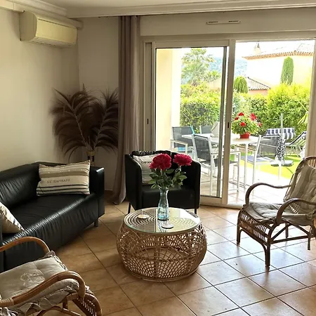 Les Pins Bleus App-02 By Interhome Сент-Максим