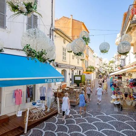 Les Pins Bleus App-02 By Interhome * Сент-Максим