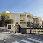 Les Pins Bleus By Interhome Διαμέρισμα Σαιντ-Μαξίμ