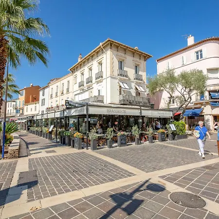 Les Pins Bleus By Interhome