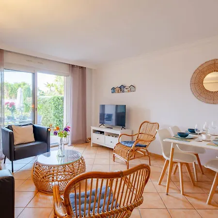 Les Pins Bleus App-02 By Interhome Σαιντ-Μαξίμ