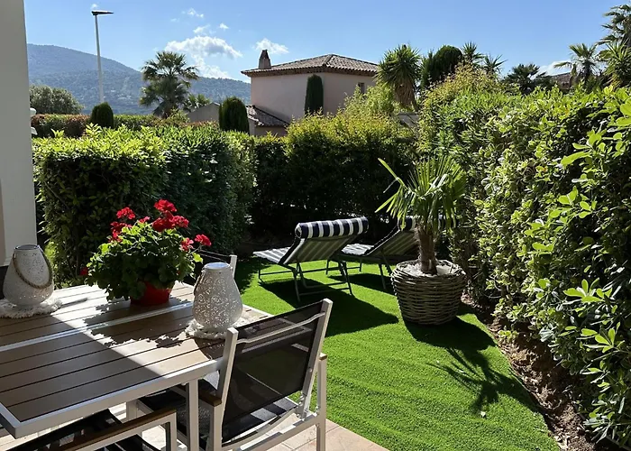 Les Pins Bleus By Interhome Appartamento