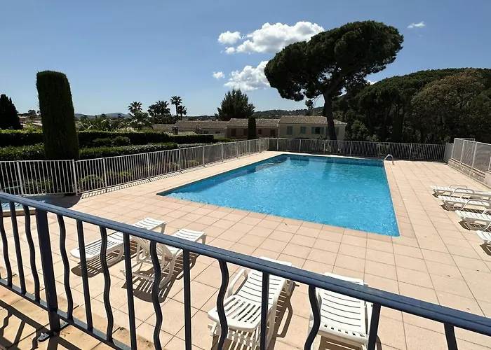 Les Pins Bleus By Interhome Appartement